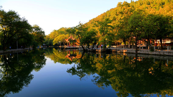Longquan Park (East Gate)