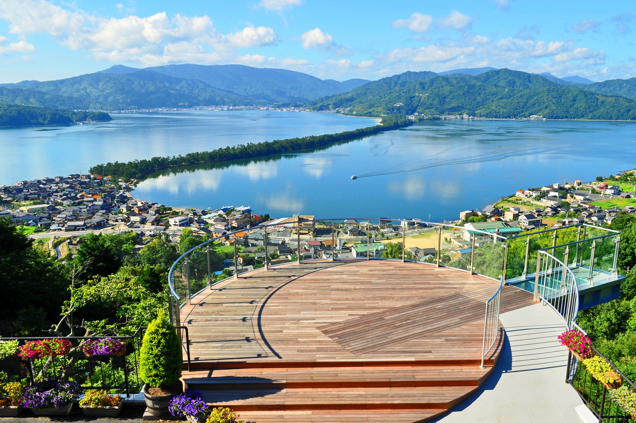 Kyoto Amanohashidate Sightseeing Combo E-Ticket <Kasamatsu Sightseeing Ticket / Tango Amanohashidate & Ine 2-Day Free Pass>