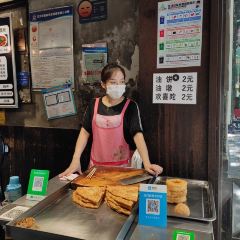 王氏华华牛肉面(雪松路店) User Photo