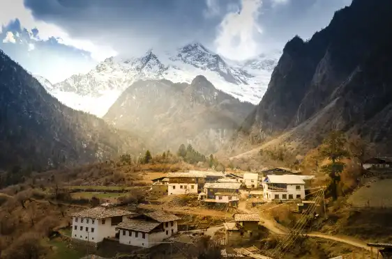 Hotels near Yubeng Village