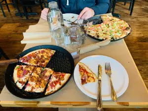 Great Alaska Pizza Co