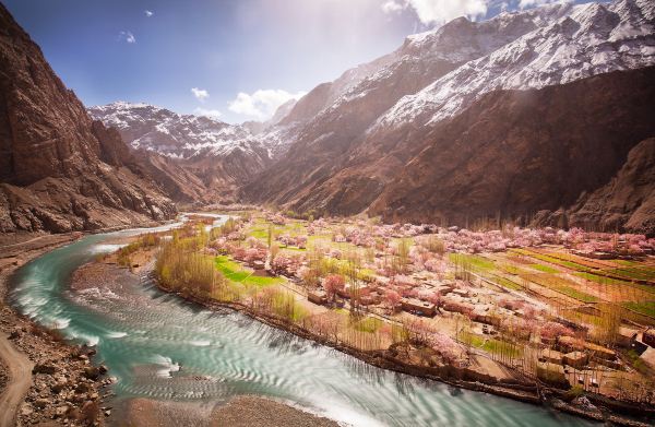 Bole to Tashkurgan flight