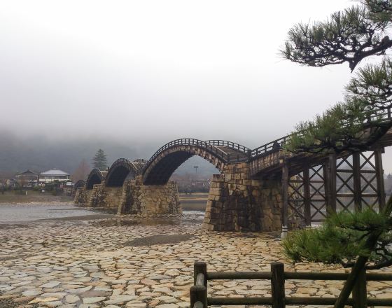 巖國 自由行套票