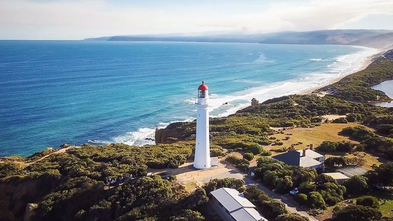 Split Point Lighthouse Tours