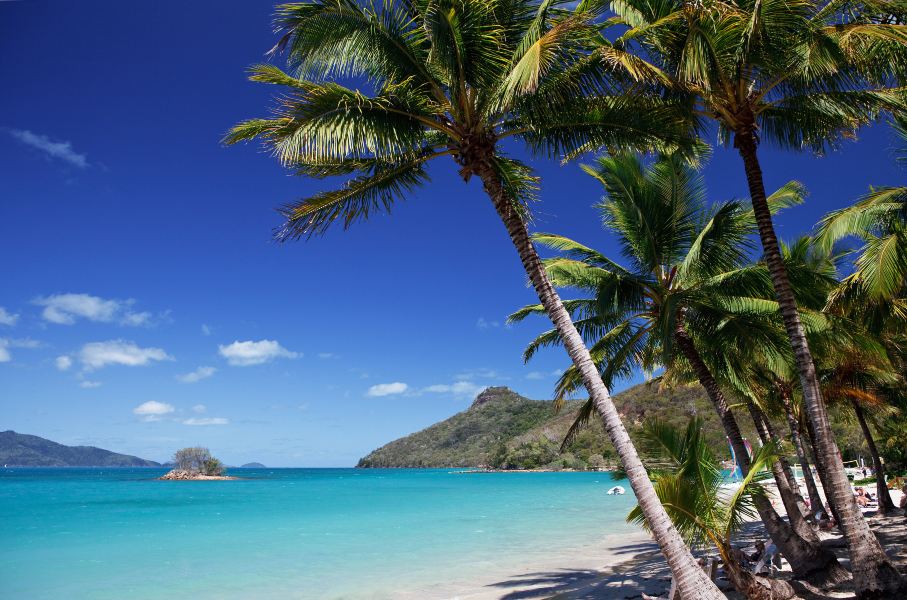 Udon Thani to Hamilton Island Flights