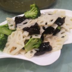HENANSHIFU User Photo
