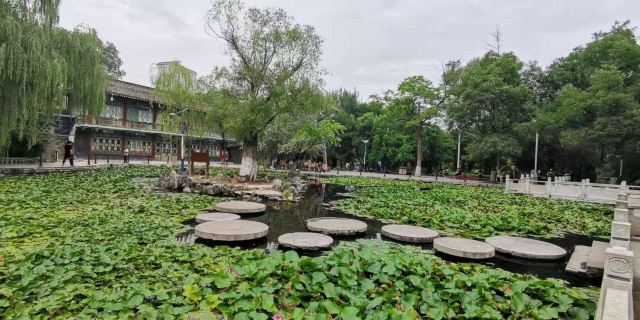 우취안산(오천산) 공원