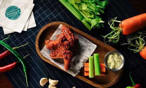 Hooley's Irish Pub & Restaurant