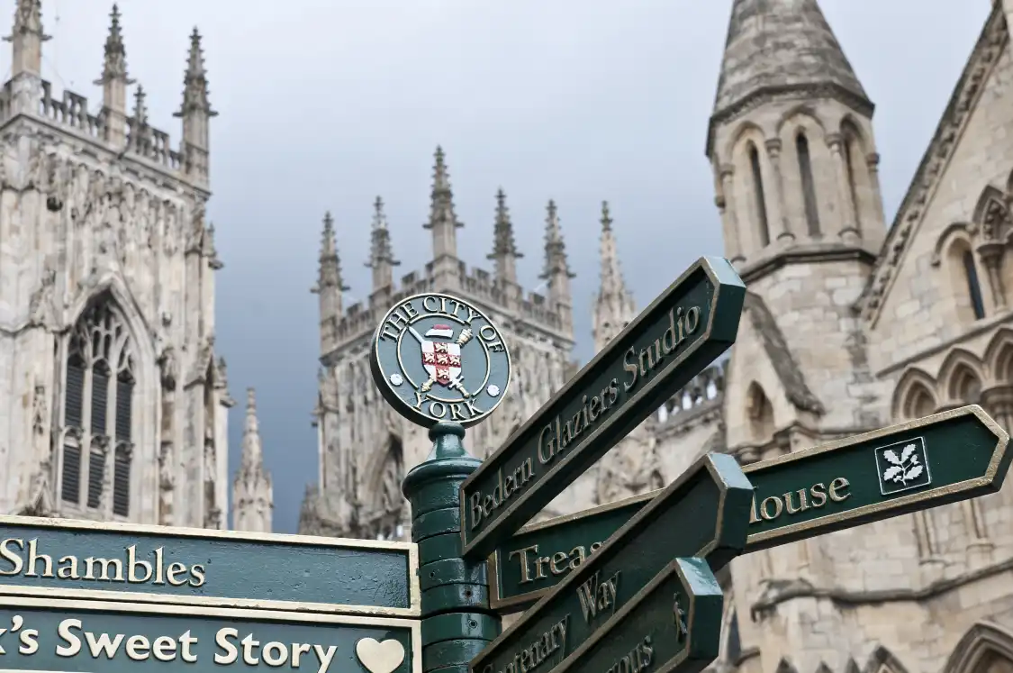 Các khách sạn gần York Minster