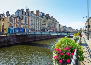 レンヌ行き飛行機