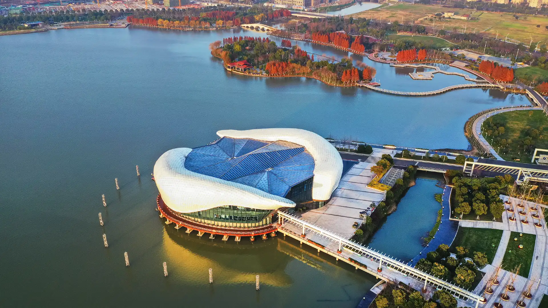 Hotels near Tianjing Lake