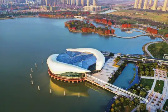 天鏡湖周辺のホテル