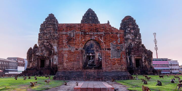 Phra Prang Sam Yot