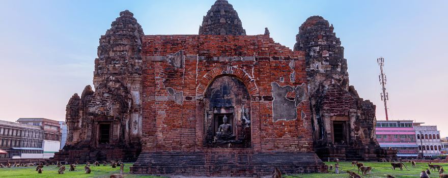 Phra Prang Sam Yot