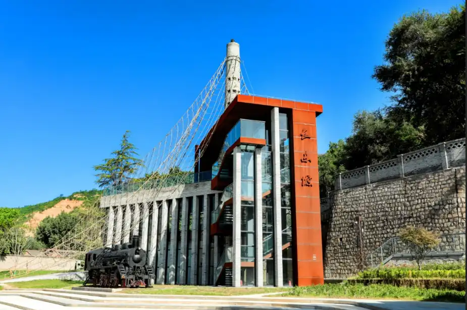 장러위안 항전 공업 유적지 주변 호텔