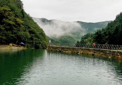 鎣華山風景区