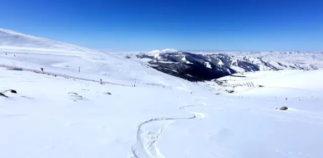 Skiing in Fuyun