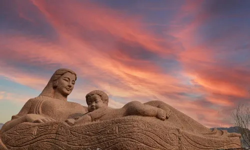 Statue of Mother Yellow River