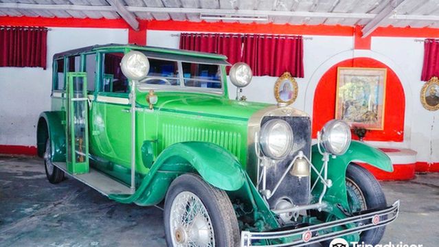 Auto World Vintage Car Museum