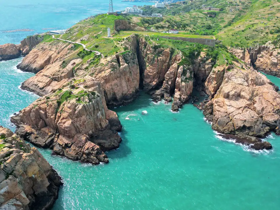 1_Dongya Cliff