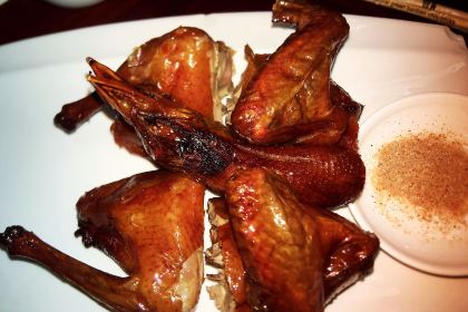 Blues FASHIONABLE RESTAURANT