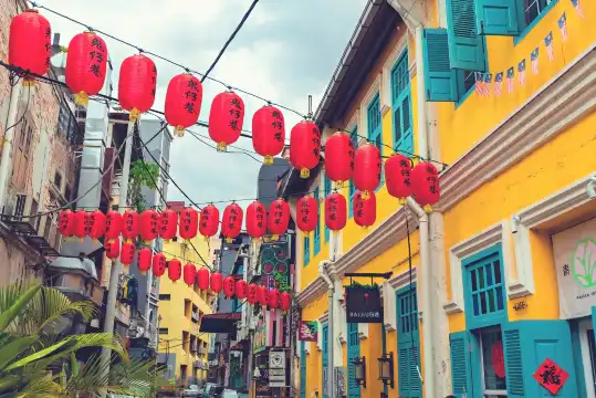 クワイ・チャイ・ホン周辺のホテル