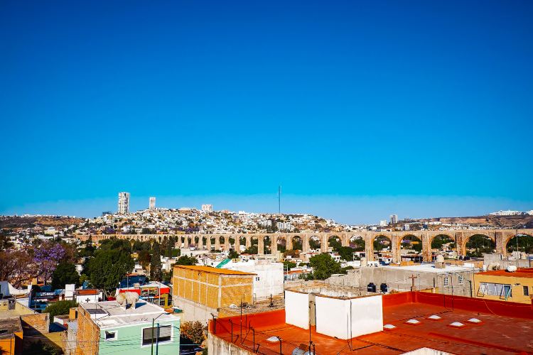 Compare 5 airports near Queretaro