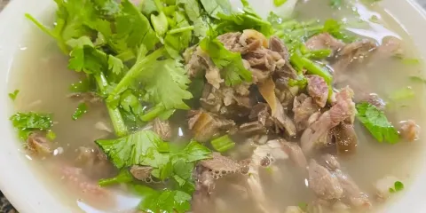 清真喜蘭老丁羊湯特色小吃
