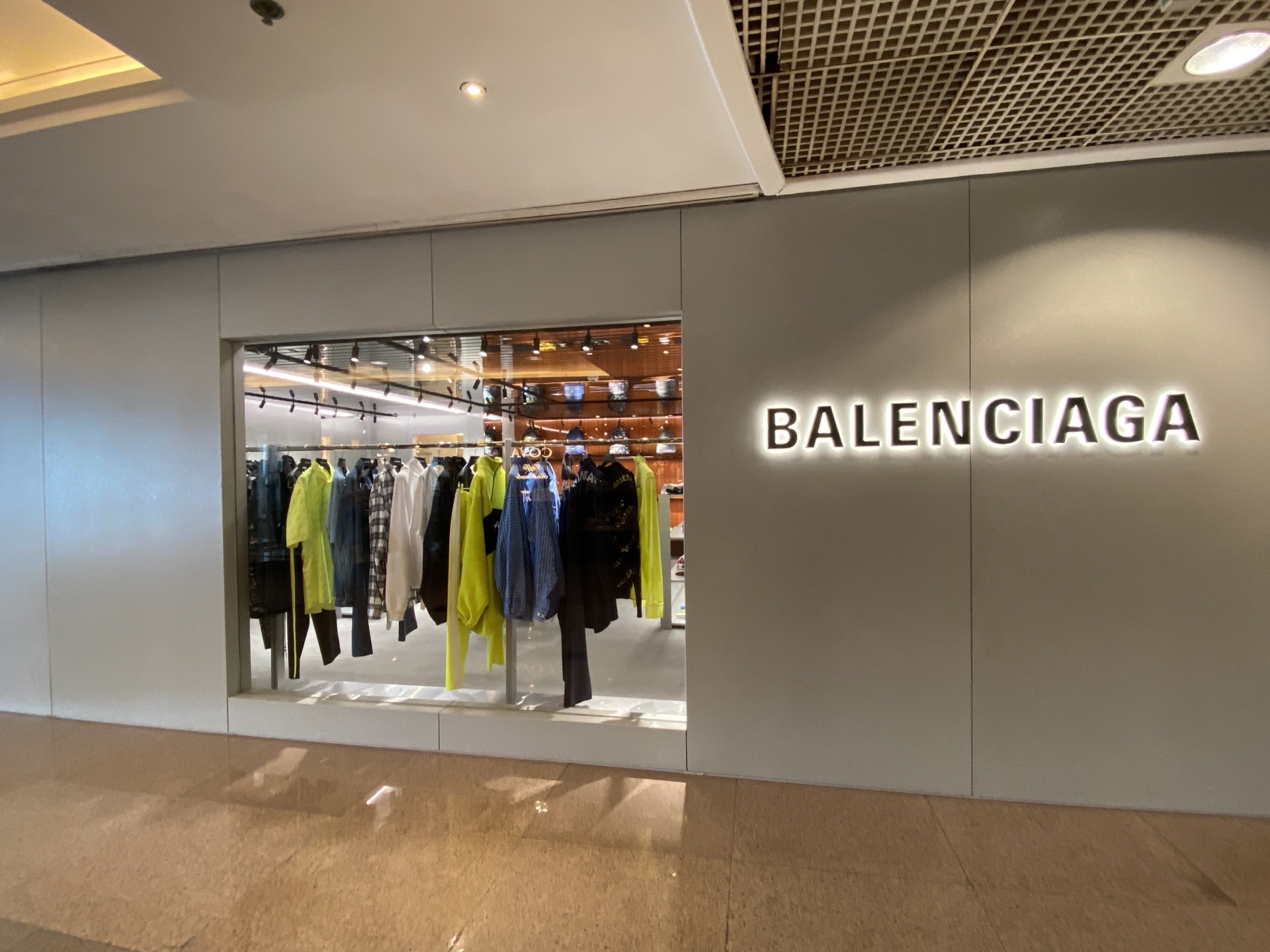 Balenciaga(Harbour City) travel guidebook –must visit attractions in Hong  Kong – Balenciaga(Harbour City) nearby recommendation – Trip.com