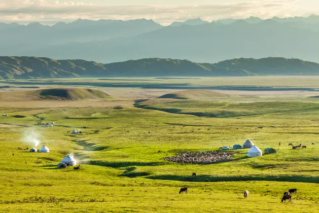 Xinjiang Wenlv Aerial Grassland Resort Hotel