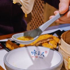 馋三尺蟹粉小笼(南京东路店) User Photo