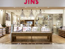 JINS（涉谷店）