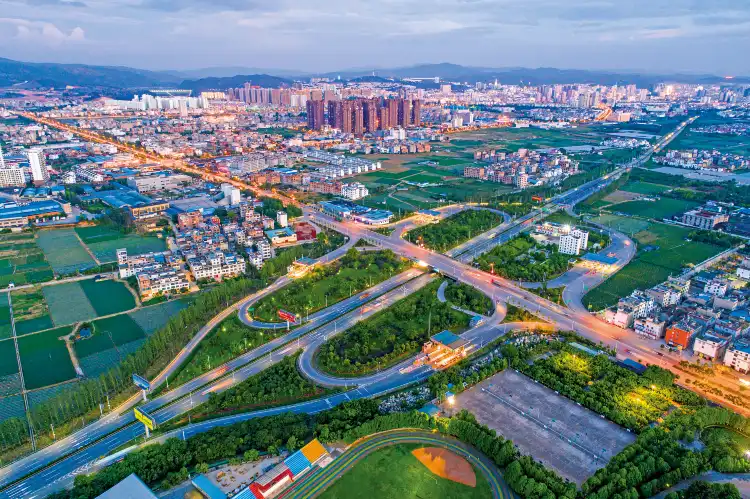 Hotels in Kunyu, Xinjiang