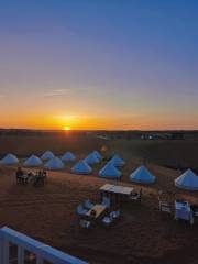 中衞月牙泉沙漠帳篷露營基地