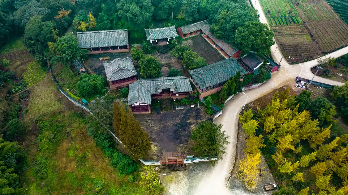 Hotels near Feilai Temple