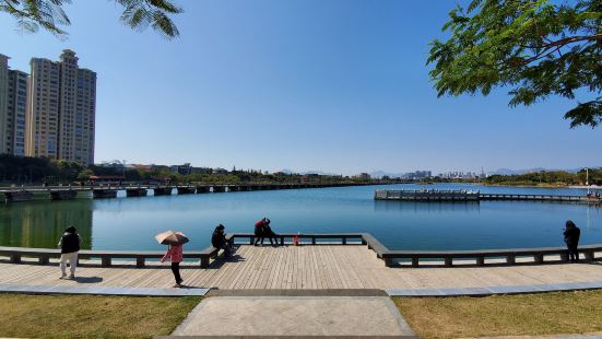 號稱最長的古石橋，現在已經成了一個公園，周邊景色還不錯，去的