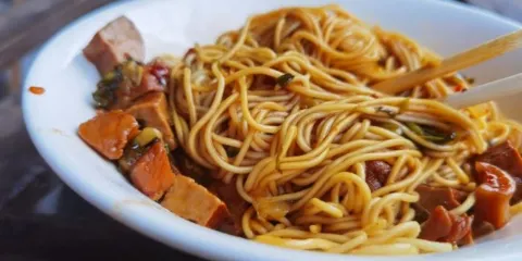 龍鳳麪館（南西路店）