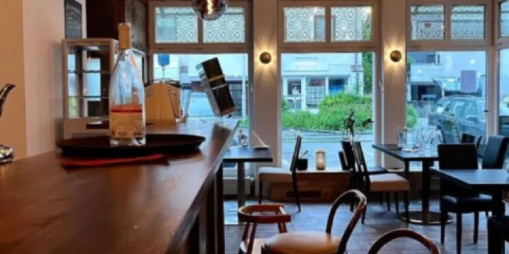 Bolu Restaurant / Café / Bar / Catering