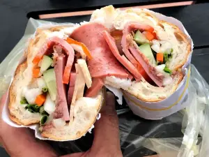 Banh Mi Huynh Hoa