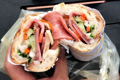 Bánh Mì Huynh Hoa