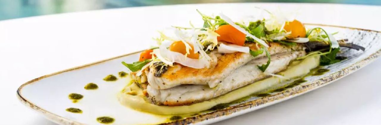 LAGO by Julian Serrano