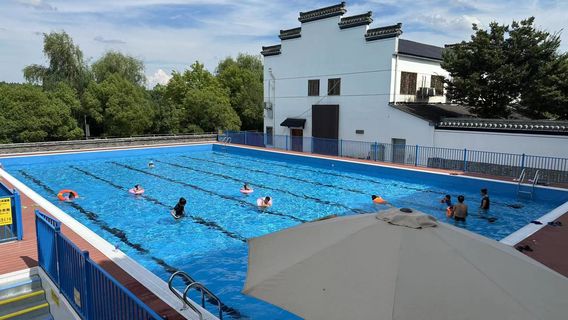 Haitang Town Hot Spring Center