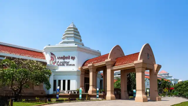 Hotels near Angkor National Museum