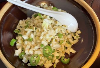 寨子里的-钵钵菜(火车站店) 여행 사진