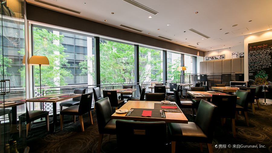 ANTIBES Marunouchiburikkusukueaten