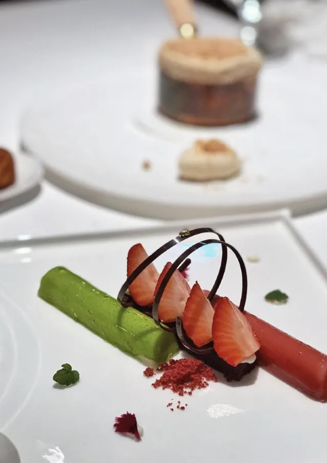 【2023米其林餐廳】老饕必吃!全台七間位在飯店內的摘星餐廳