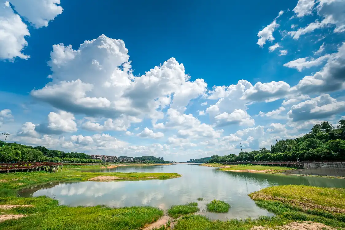 Hotels near Furong Zhangshuiku