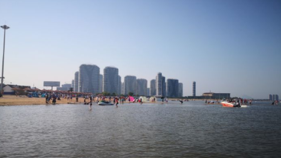Liaoning Dongdaihe Zhimaowan Lanhai'an Resort