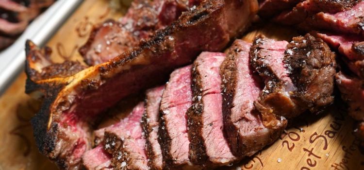 Luci's Steakhouse