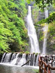 Liu'edong Waterfall